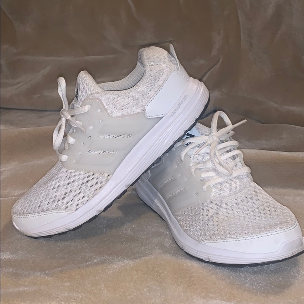 Adidas cloudfoam running shoes